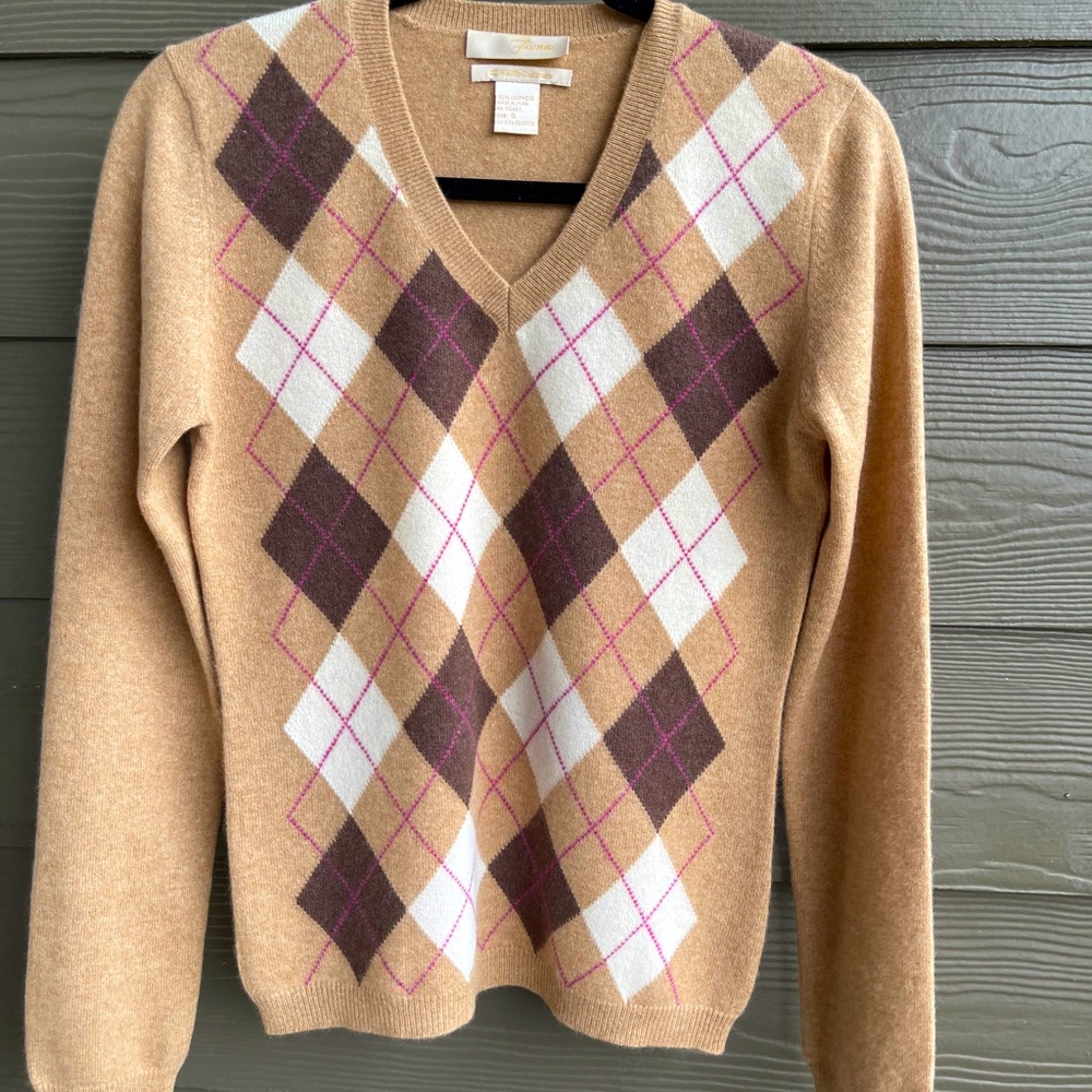 Fiona 100% 2-Ply Cashmere V-Neck Sweater.Checkered